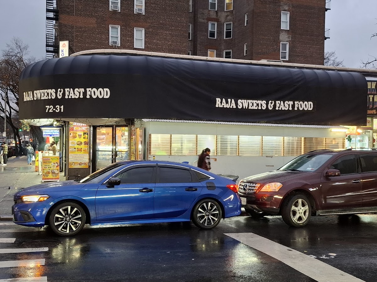Raja Sweets & Fast Food